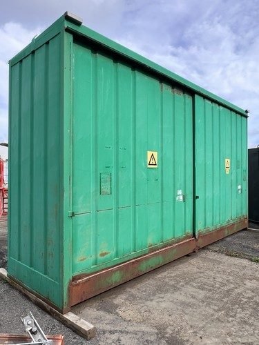 Steel Storage Unit with A Sliding Door – Approx 5.88m Long x 3.35m High