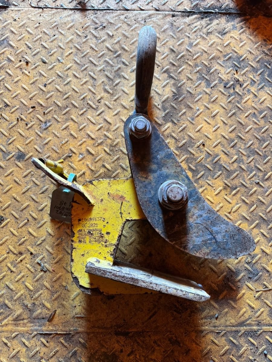 Photograph 4