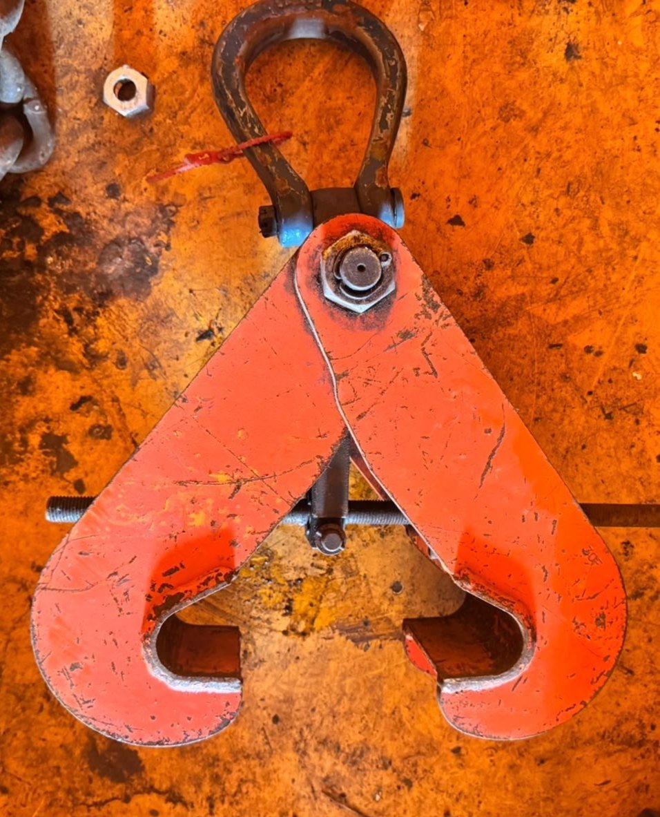 Adjustable Beam Clamp 120–350mm Girder Lifting Clamp Hinged Eye – Untested