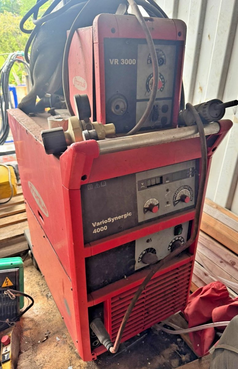 Fronius VarioSynergic 4000 400A MIG MAG Welder VR3000 Wire Feeder 3 Phase